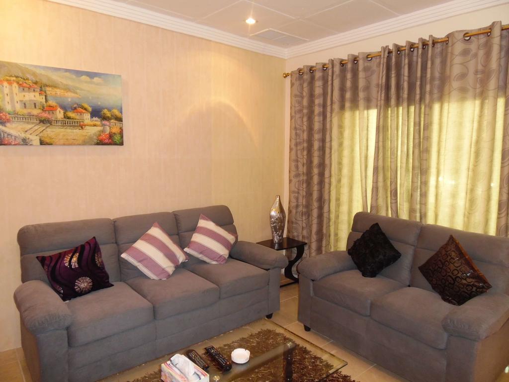 Leader Apartments 2 Кувейт Номер фото